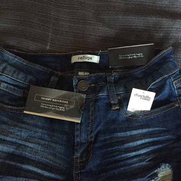 Sold - Picture 4 of 6